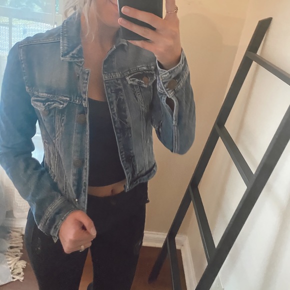 American Eagle Jean Jacket - Picture 4 of 9